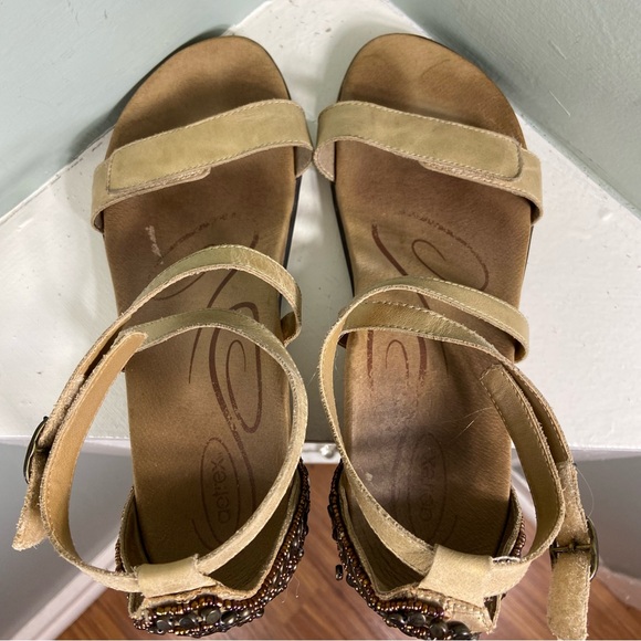 Aetrex Brenda Beaded Bronze Gold Bronze Leather Sandals Size 11 Flat Flats - Picture 6 of 14